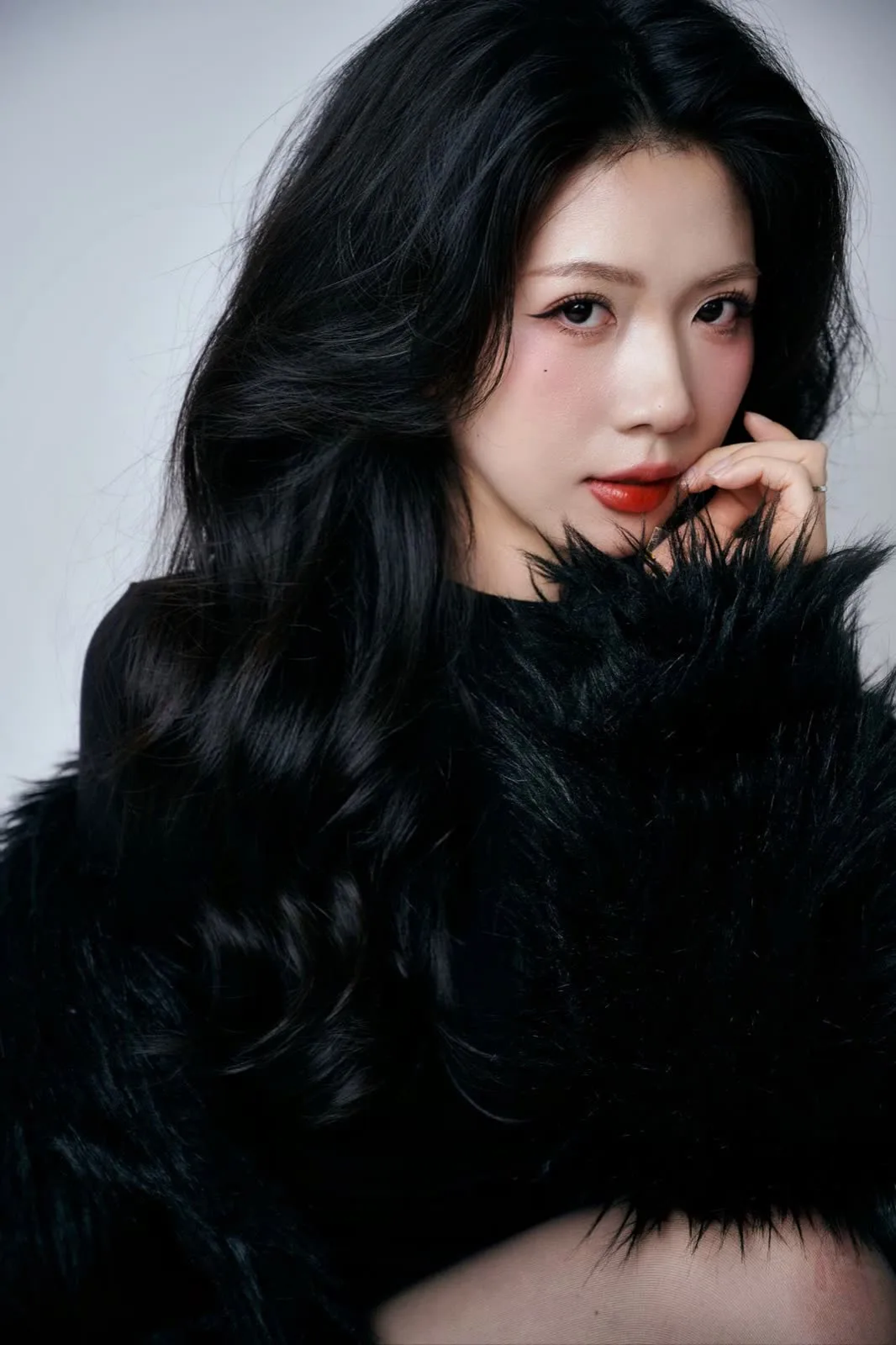 Makeup Thái: sắc nét, rạng rỡ, tôn đường nét Á Đông