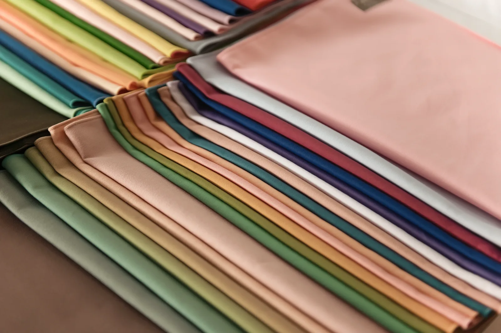 Draping test là gì? Tại sao 30 mảnh vải lại cho biết mùa màu Personal Color của bạn